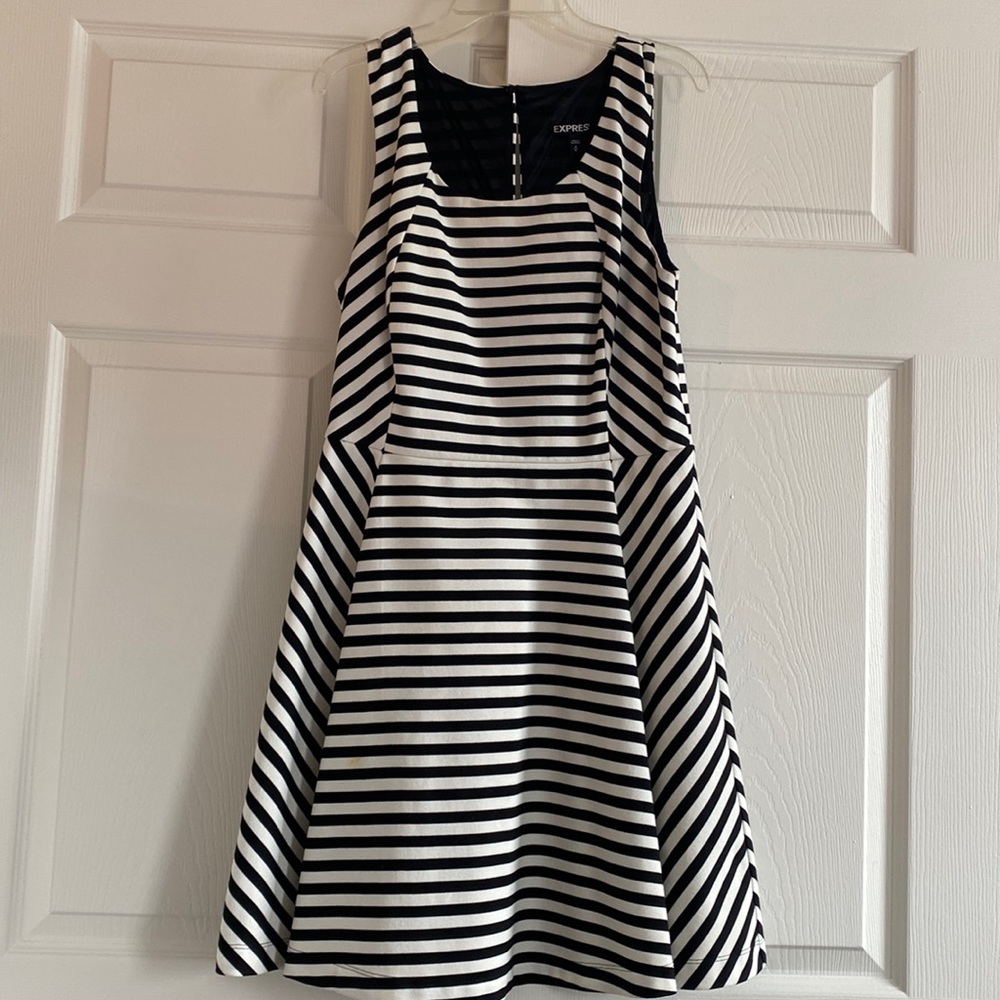 Express business dress
